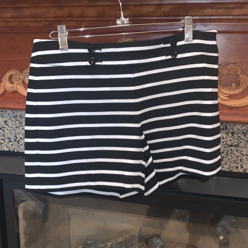 Whitehouse Black Market Black and White Stripped Shorts. Size 4, never worn